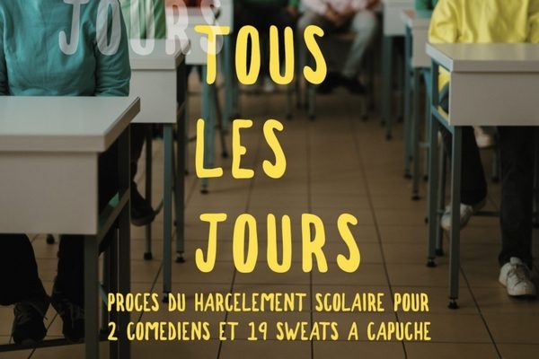 Les collégiens assistent au Procès du harcèlement scolaire